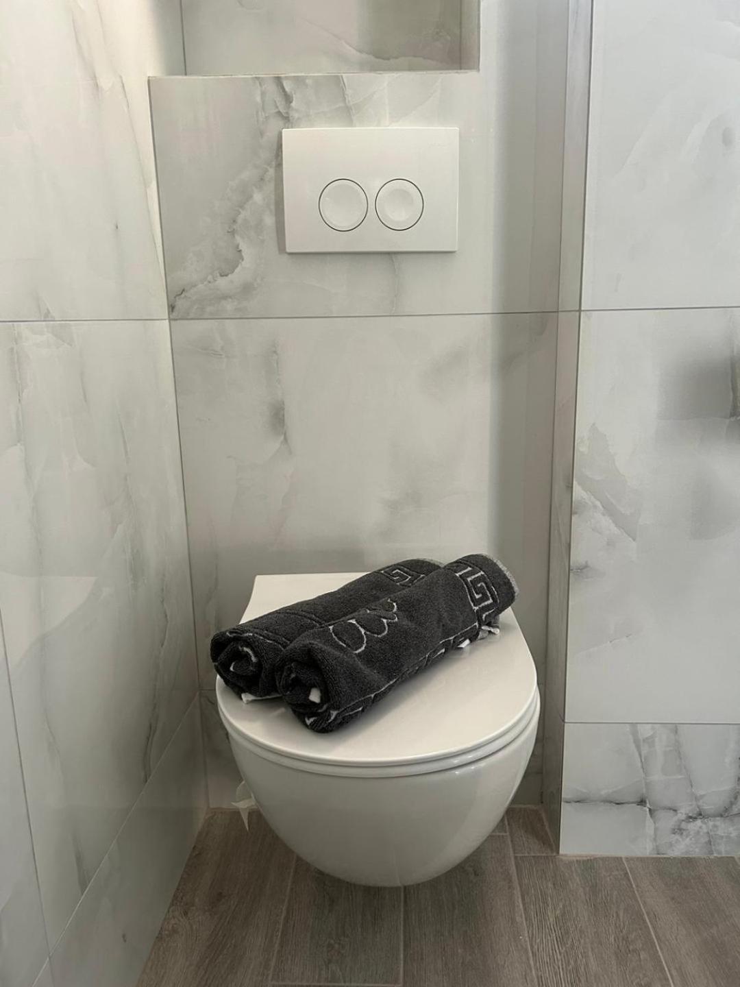 Sls Apartment